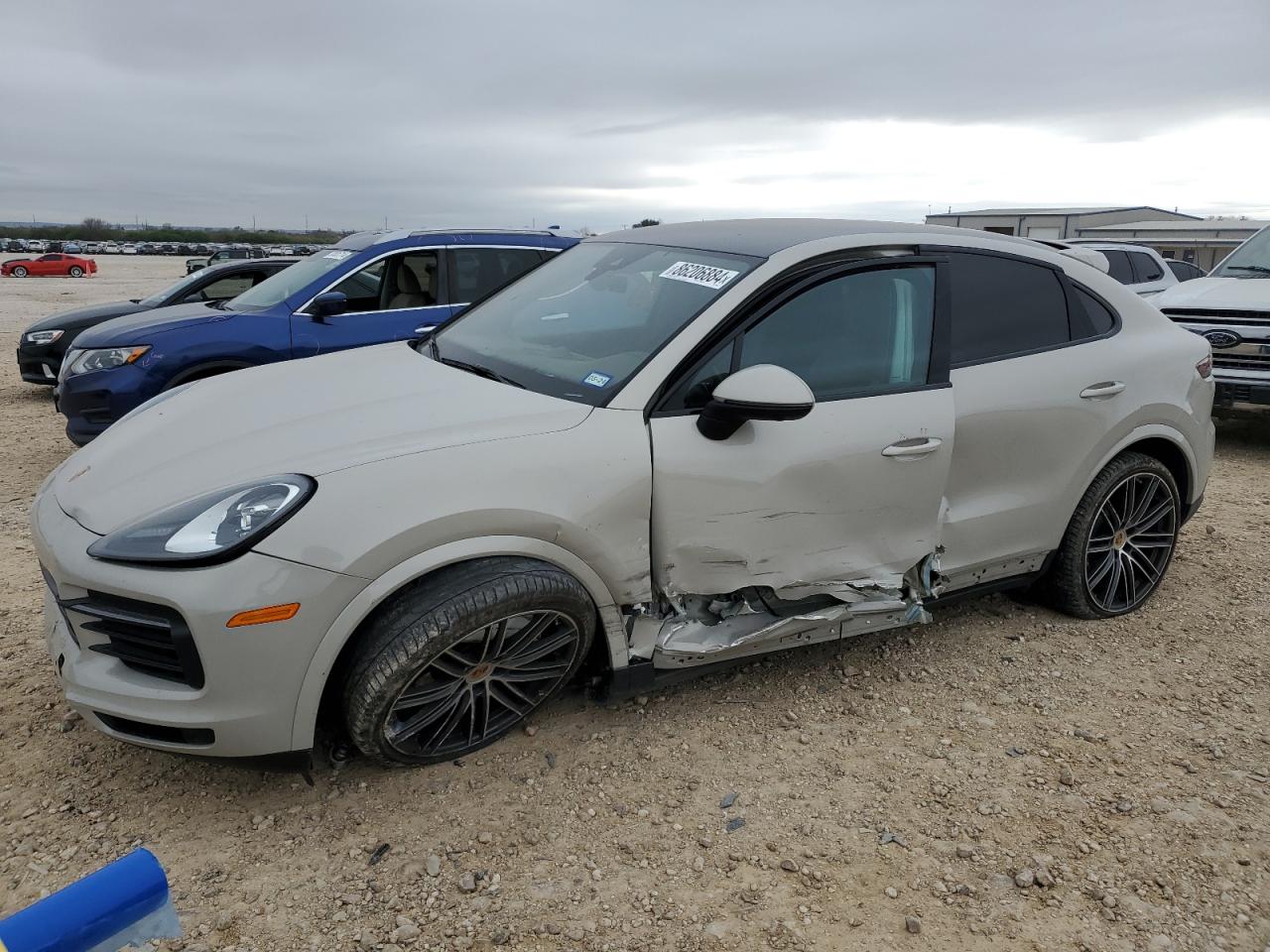  Salvage Porsche Cayenne