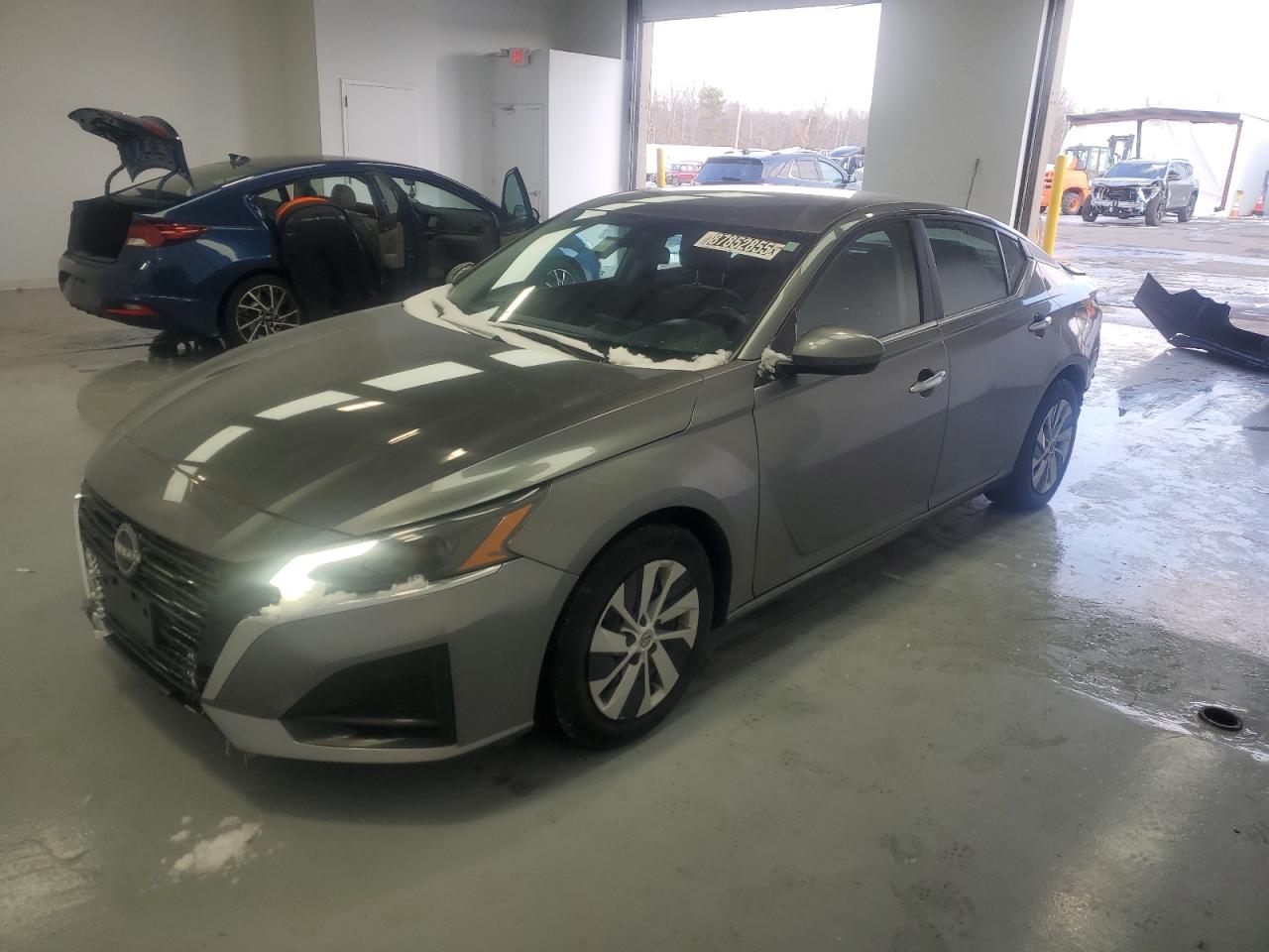  Salvage Nissan Altima