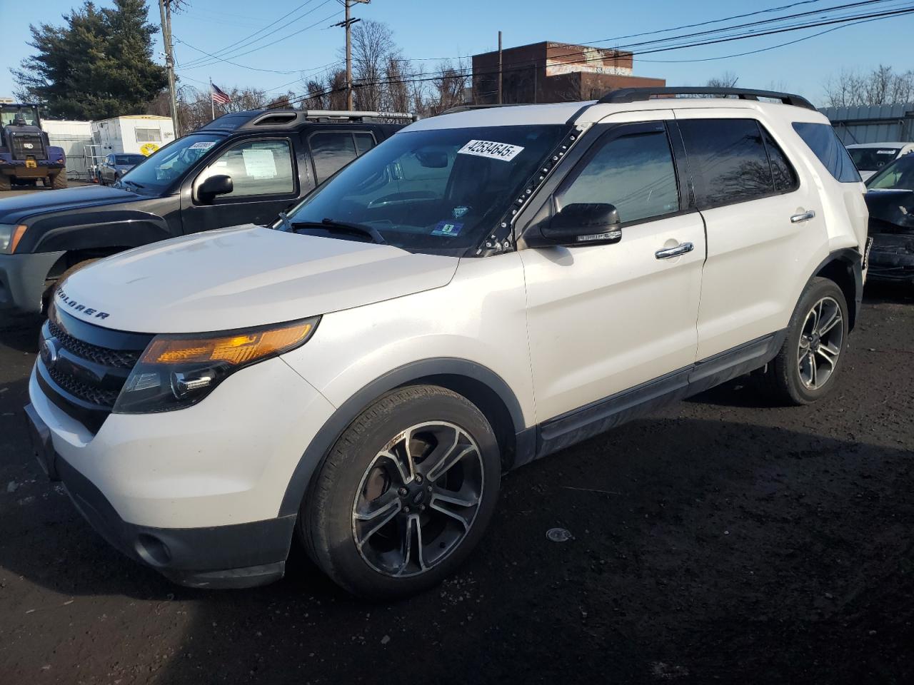  Salvage Ford Explorer