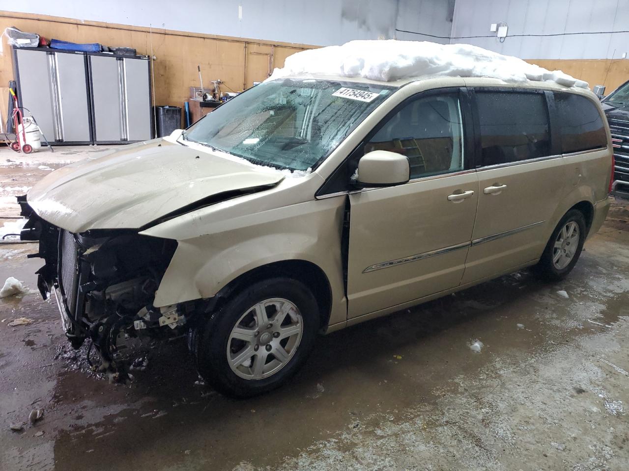  Salvage Chrysler Minivan