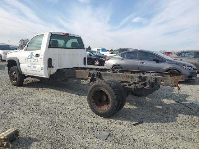 CHEVROLET SILVERADO 2005 white  gas 1GBJC34UX5E305868 photo #3