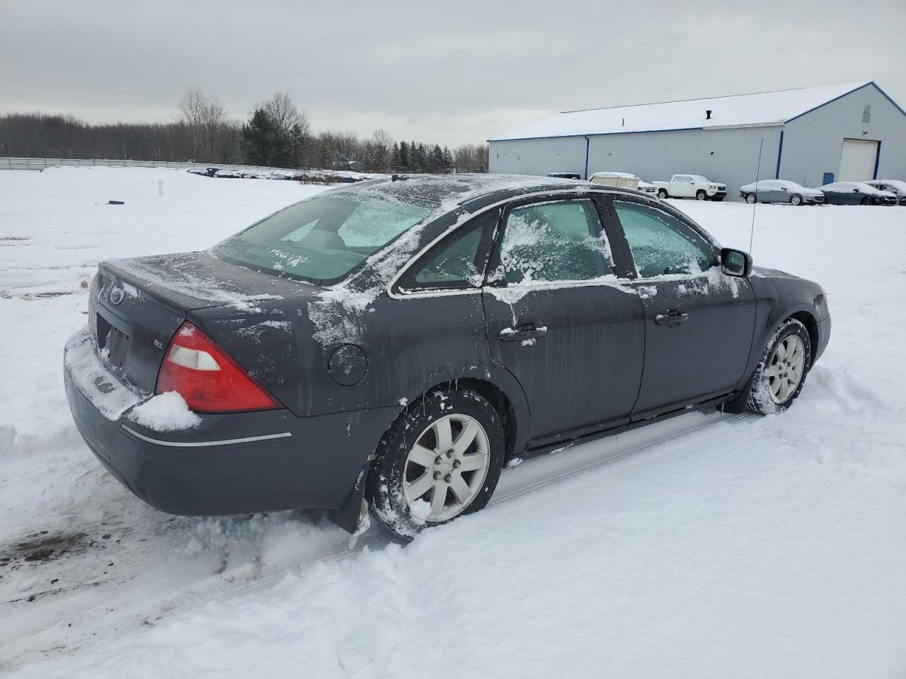 Lot #3052366607 2007 FORD FIVE HUNDR