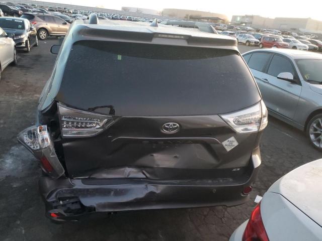 2018 TOYOTA SIENNA SE 5TDXZ3DC0JS942543