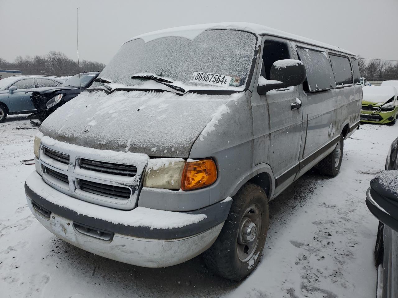 Lot #3049560684 2001 DODGE RAM WAGON