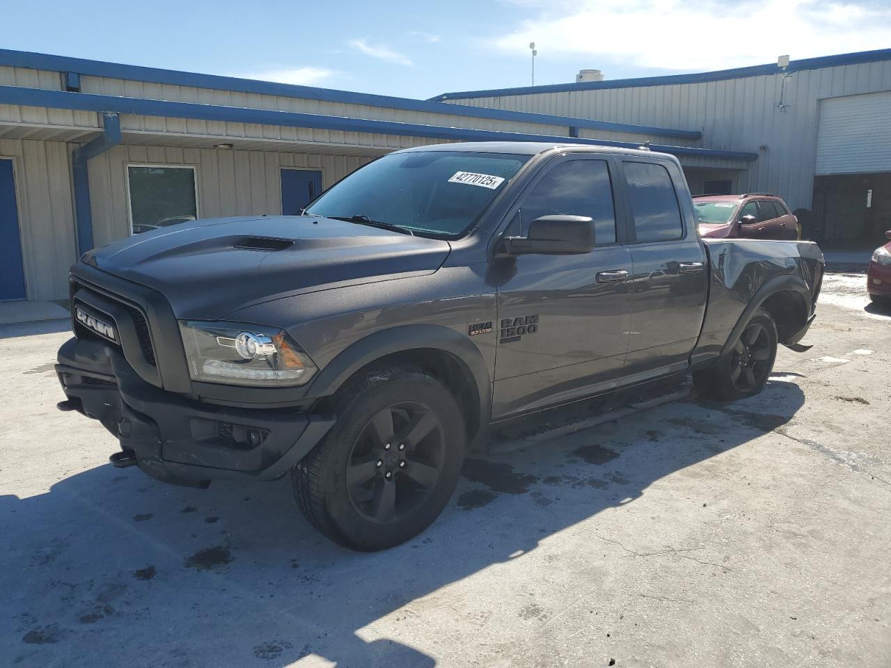 RAM 1500 SLT