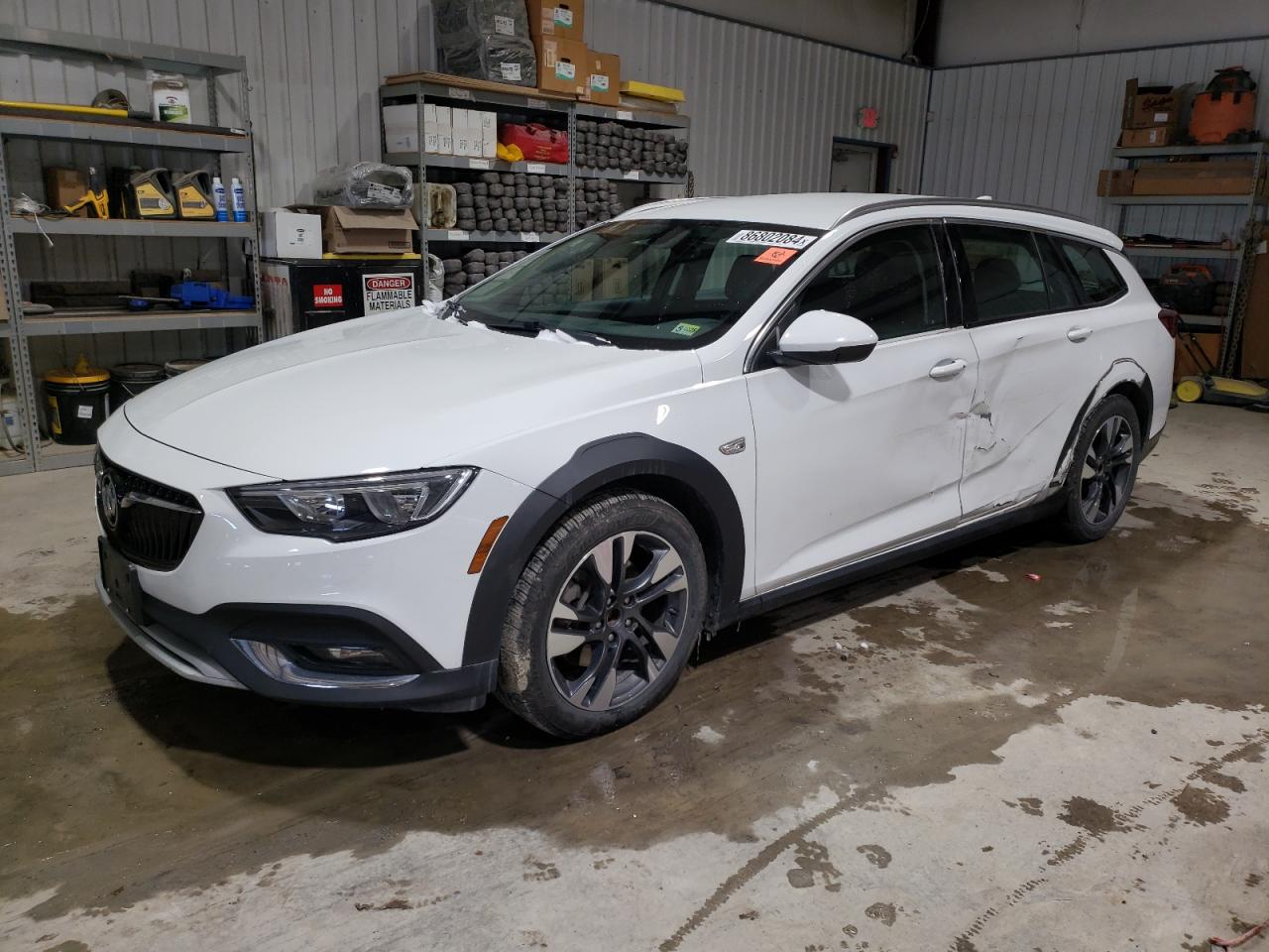 W04GU8SX4J1165826 BUICK REGAL TOUR 2018