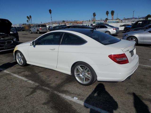 MERCEDES-BENZ C 250 2015 white  gas WDDGJ4HB3FG369353 photo #3