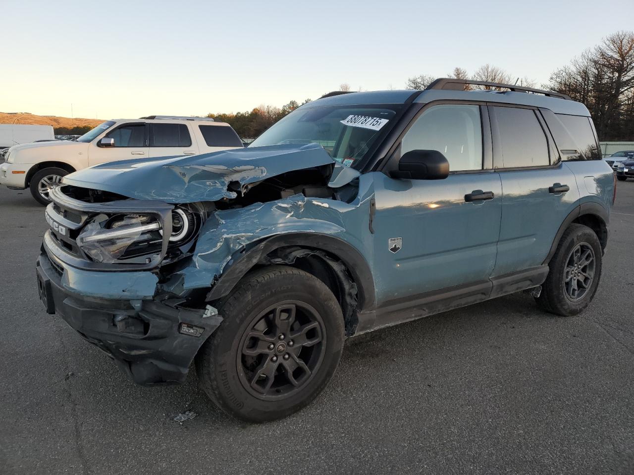  Salvage Ford Bronco