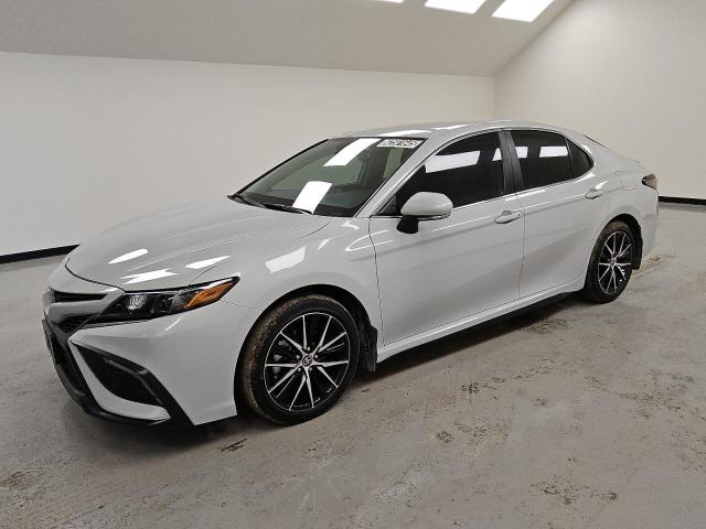 Vin: 4t1t11ak2ru210276, lot: 42501645, toyota camry se night shade 2024 img_1