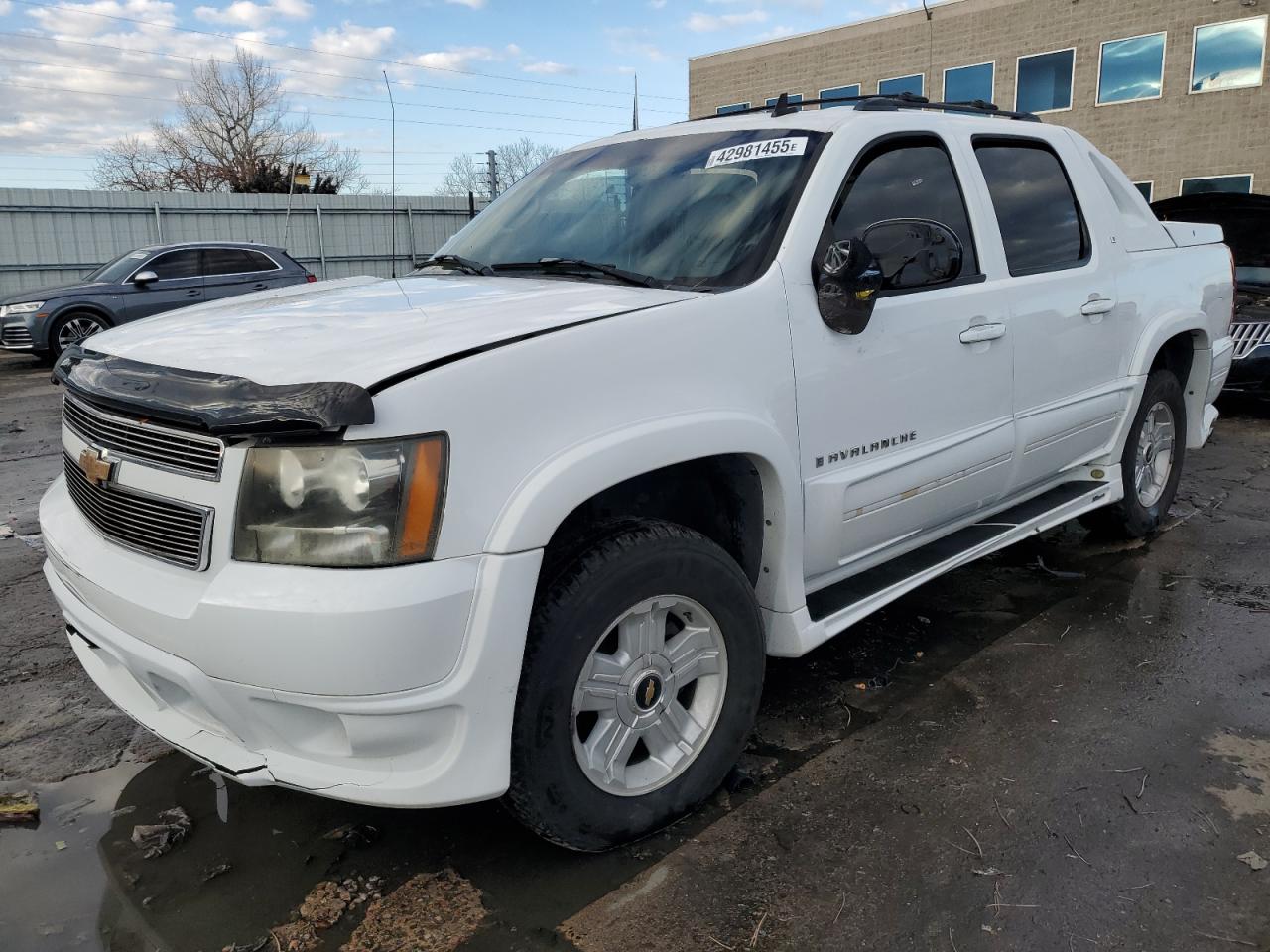  Salvage Chevrolet Avalanche