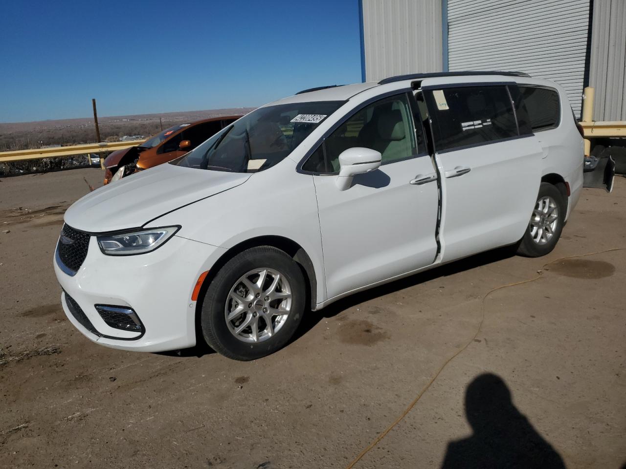  Salvage Chrysler Pacifica