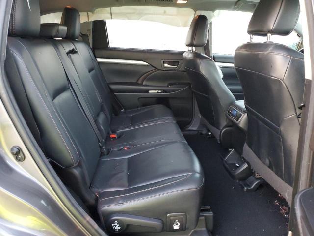 2018 TOYOTA HIGHLANDER 5TDJZRFH3JS523409