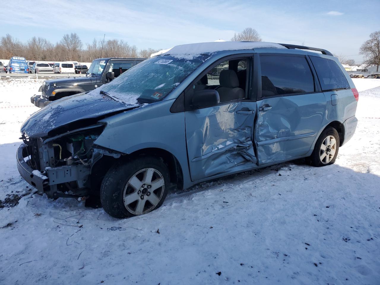  Salvage Toyota Sienna