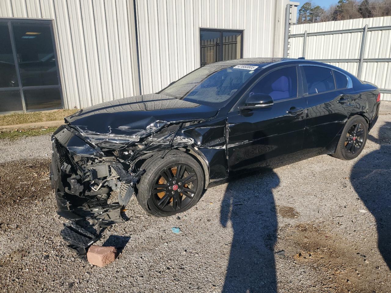  Salvage Jaguar XE