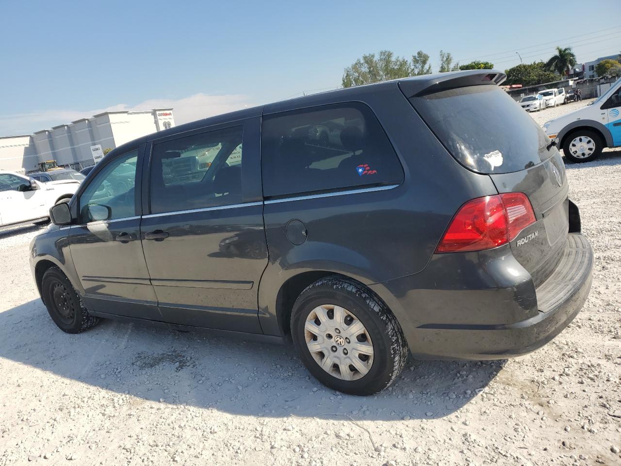 Lot #3051315645 2012 VOLKSWAGEN ROUTAN S