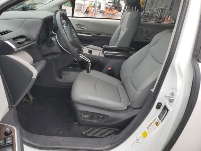 2022 TOYOTA SIENNA XLE 5TDYRKEC3NS135050