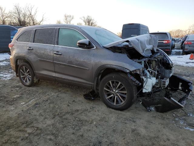 2018 TOYOTA HIGHLANDER 5TDJZRFH3JS523409