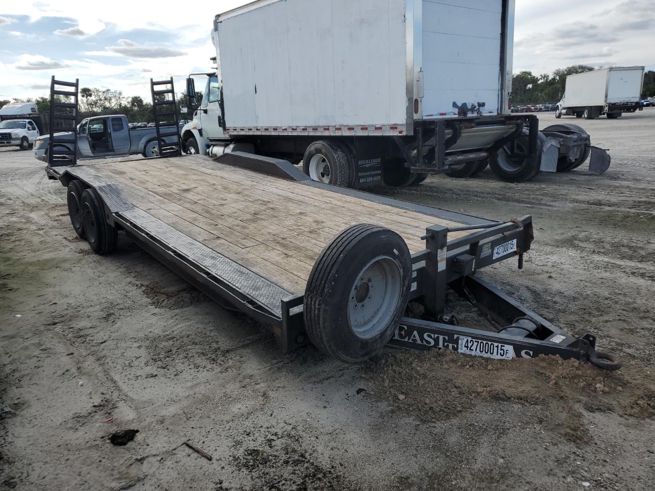 Lot #3286707324 2021 EAST TEXAS 24' UTILITY TRAILER