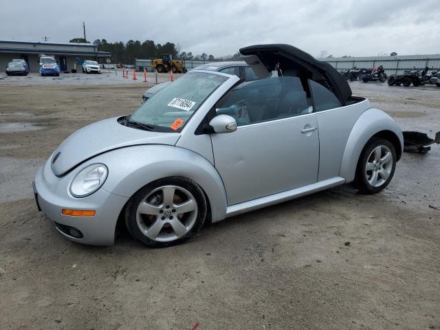 VOLKSWAGEN NEW BEETLE