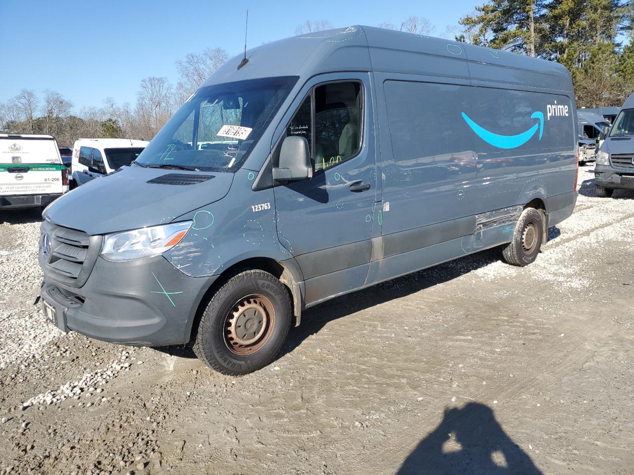  Salvage Mercedes-Benz Sprinter