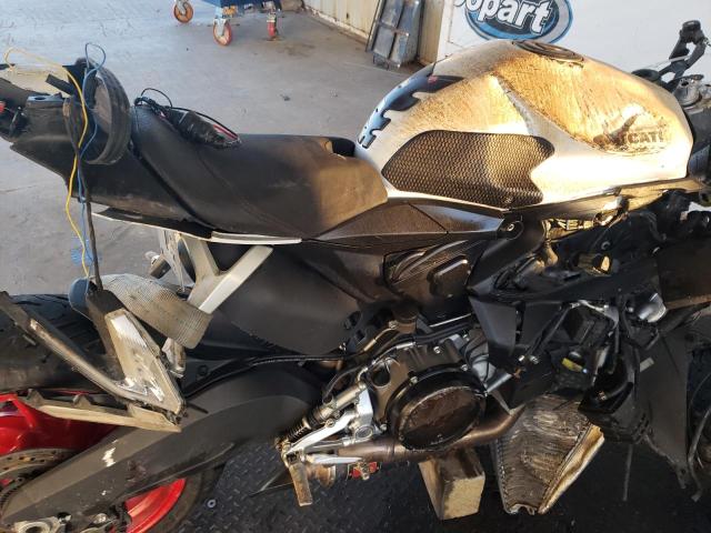 2016 DUCATI SUPERBIKE ZDM14B1W4GB000402