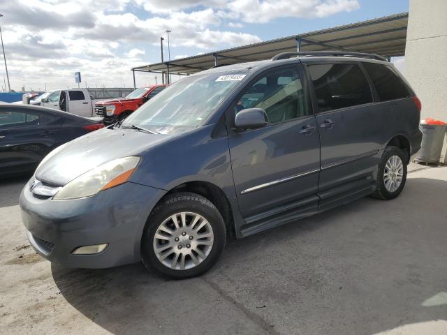 TOYOTA SIENNA XLE