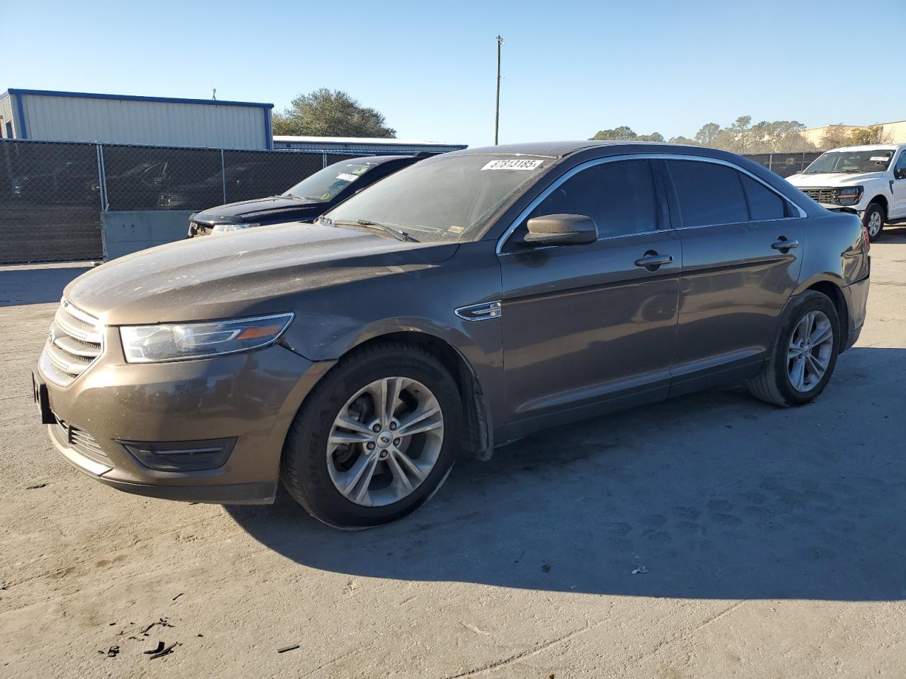  Salvage Ford Taurus