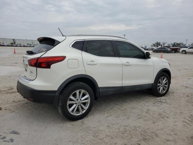 NISSAN ROGUE SPOR 2018 white  gas JN1BJ1CPXJW191335 photo #4