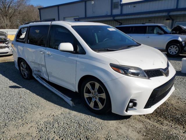 2018 TOYOTA SIENNA SE 5TDXZ3DC2JS903050