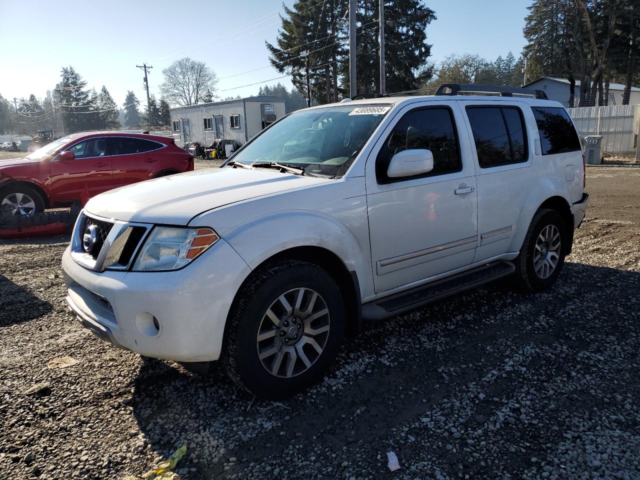  Salvage Nissan Pathfinder