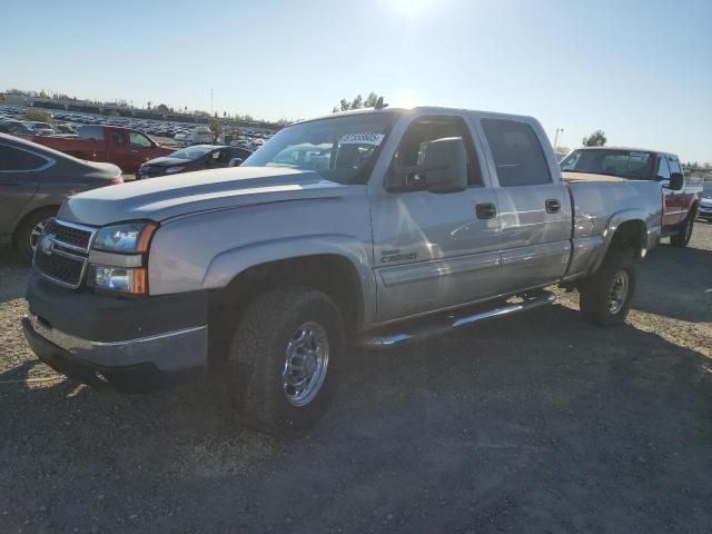 CHEVROLET SILVERADO 2007 silver crew pic diesel 1GCHK23D67F126507 photo #1