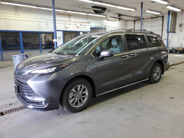 2025 TOYOTA SIENNA XLE - 5TDJSKFC0SS162464