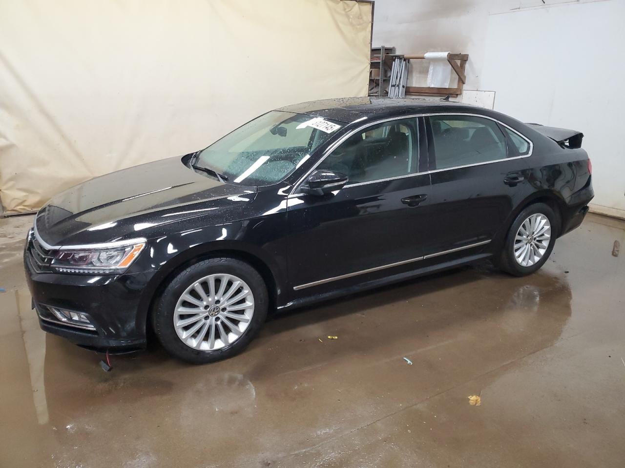 VOLKSWAGEN PASSAT SE