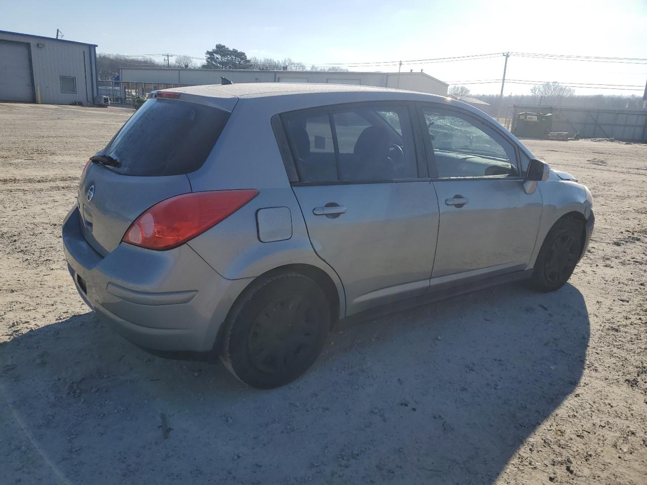 NISSAN VERSA S