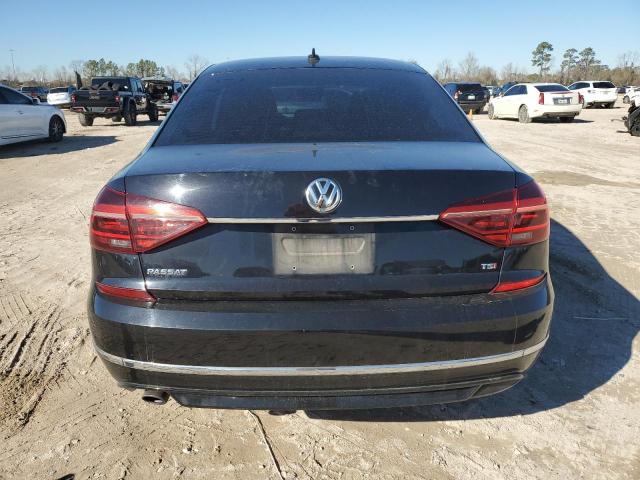 2017 VOLKSWAGEN PASSAT R-L - 1VWDT7A35HC033948