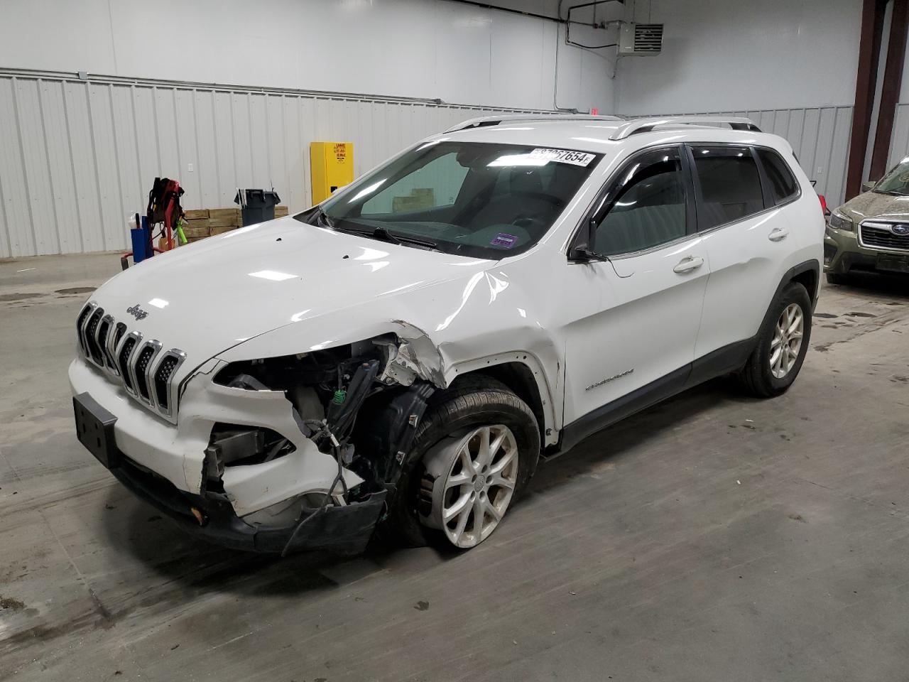  Salvage Jeep Grand Cherokee