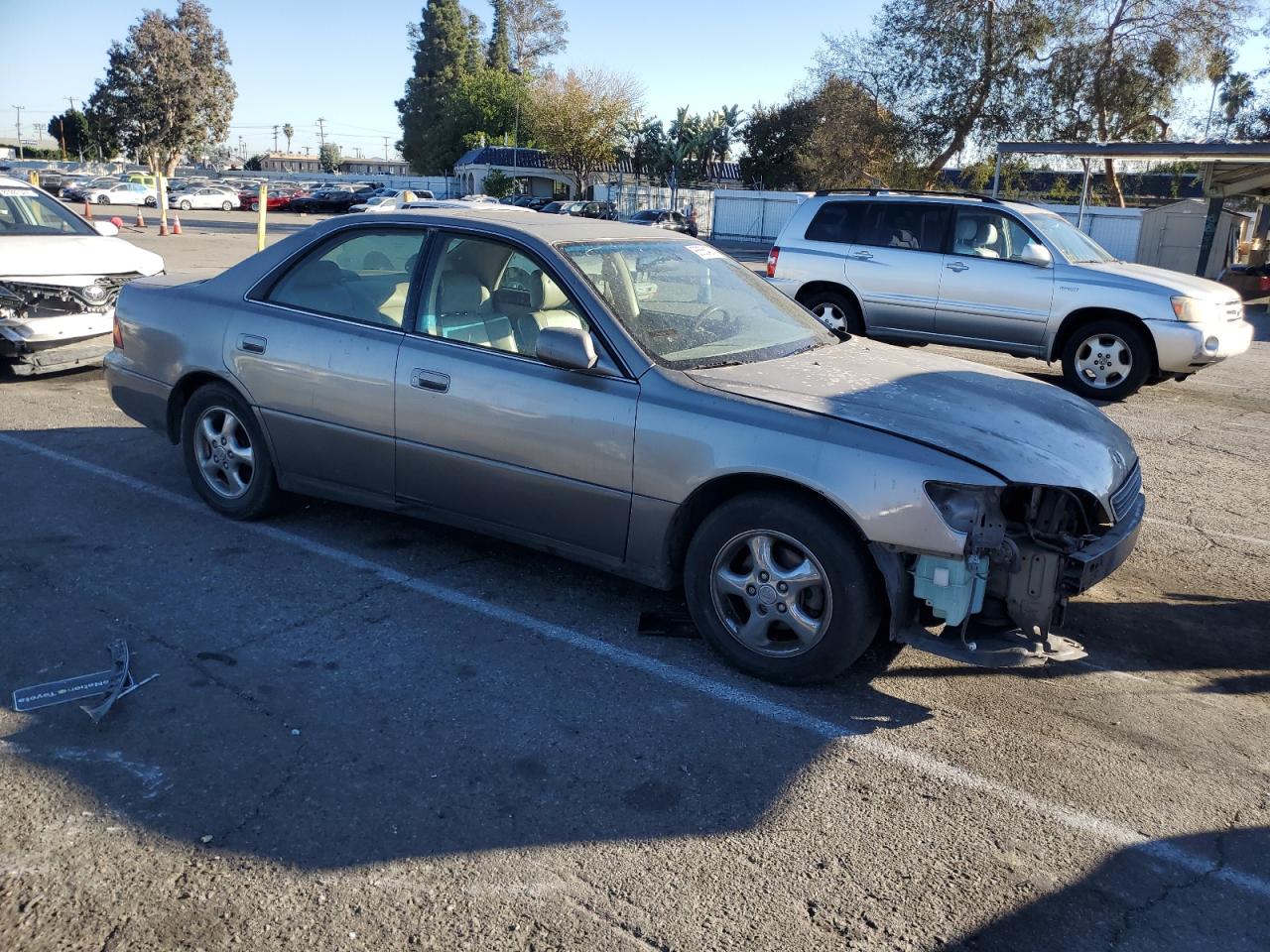 Lot #3045806654 1998 LEXUS ES 300