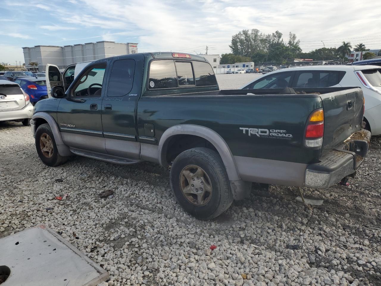 Lot #3048273742 2002 TOYOTA TUNDRA ACC