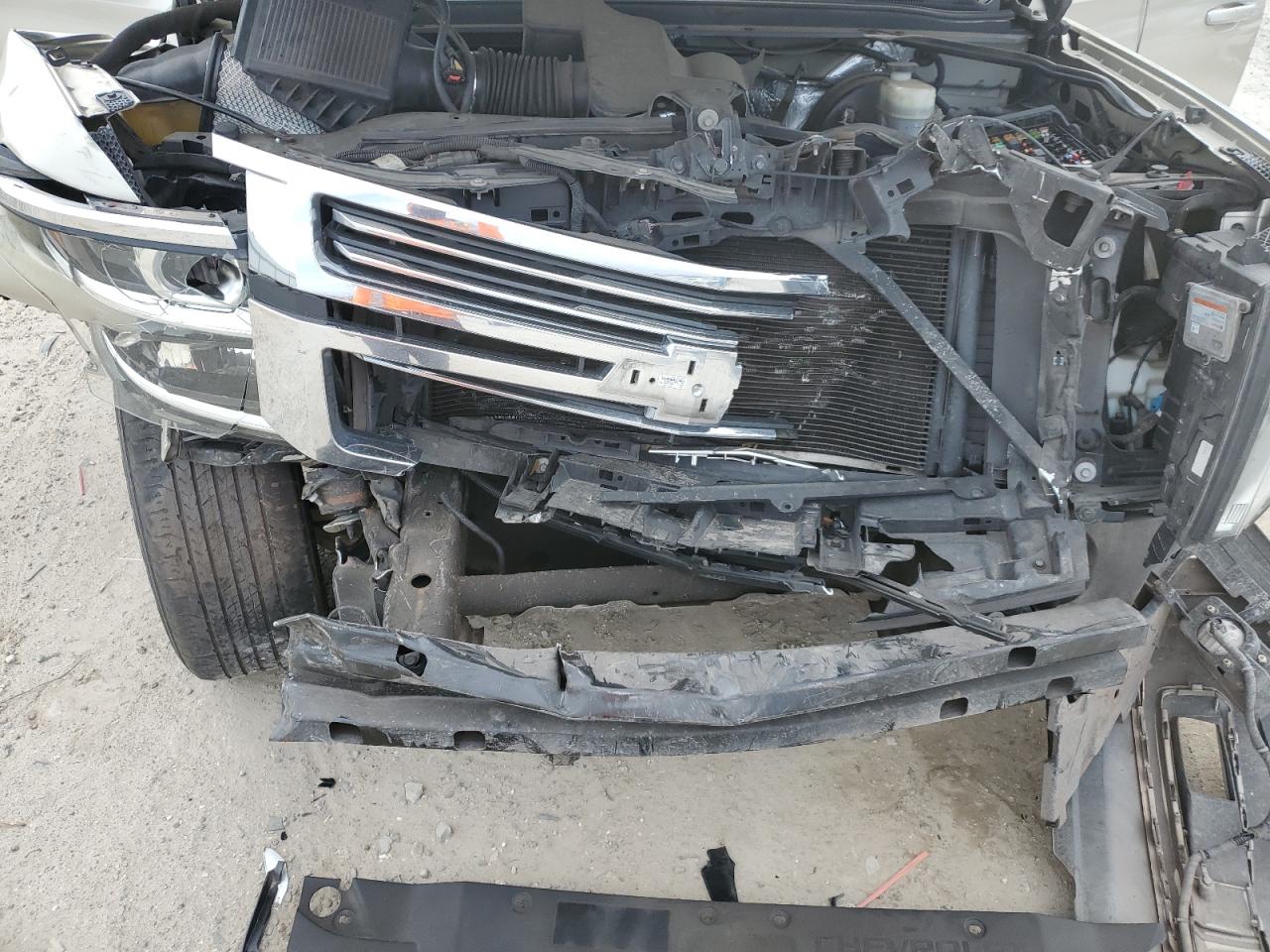 CHEVROLET SUBURBAN C1500 LTZ