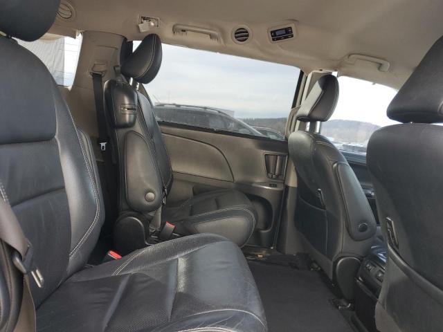 2018 TOYOTA SIENNA SE 5TDXZ3DC9JS919486