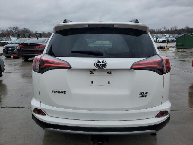 2017 TOYOTA RAV4 XLE JTMRFREV9HJ707750