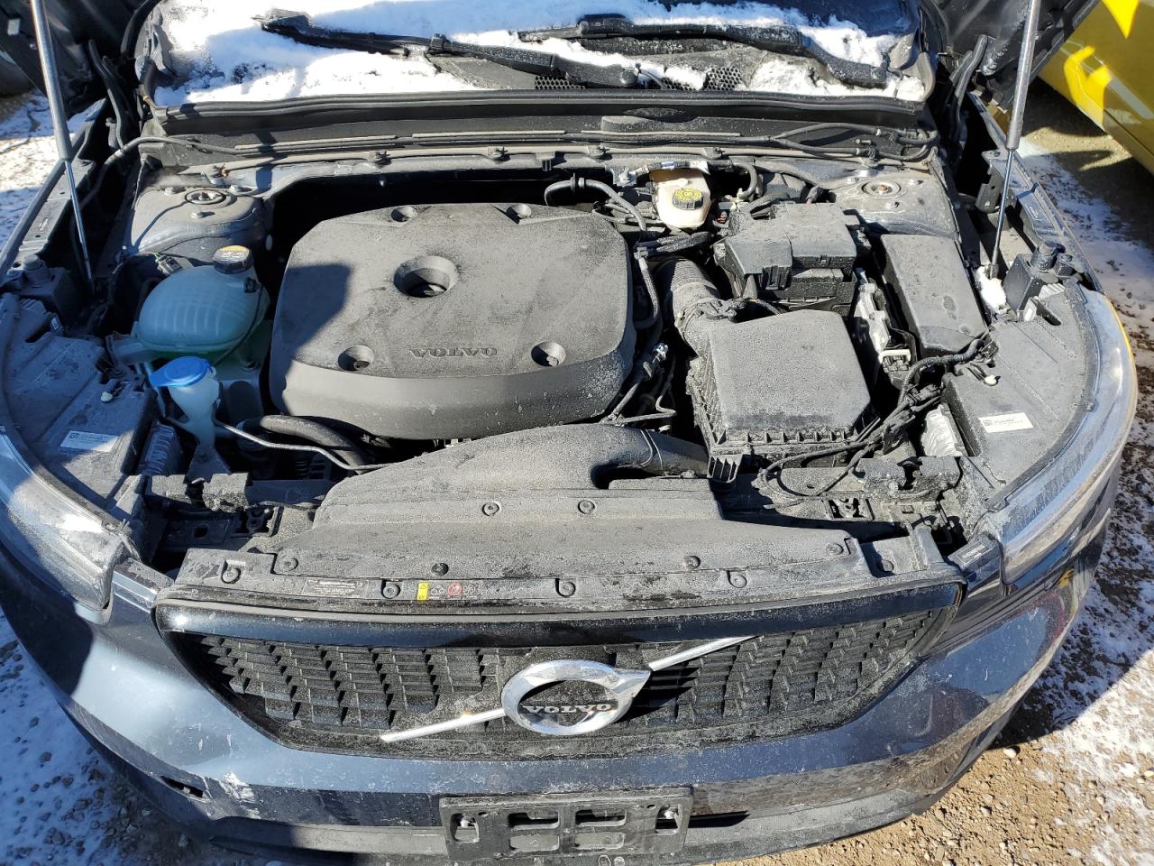 VOLVO XC40 T5 R-DESIGN