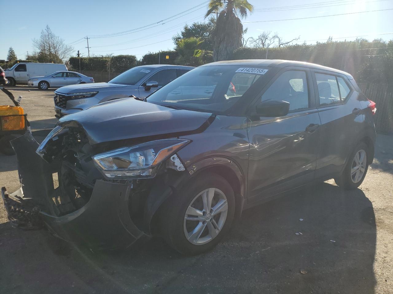  Salvage Nissan Kicks