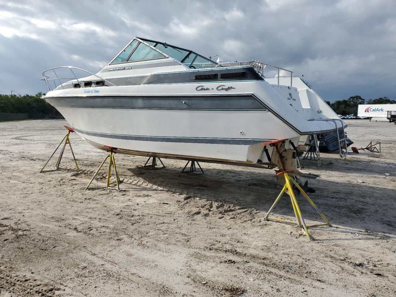 Lot #3049556629 1988 CHRI BOAT