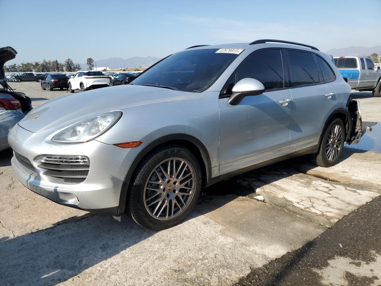  Salvage Porsche Cayenne