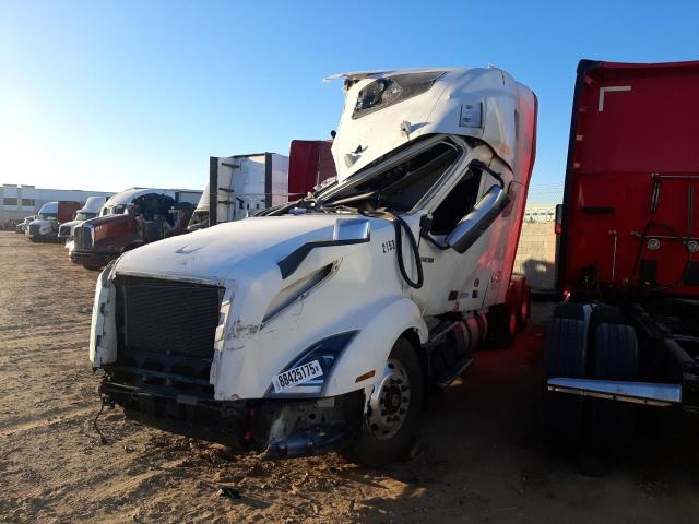 VOLVO VN VNL 2020 white  diesel 4V4NC9TH0LN223380 photo #3