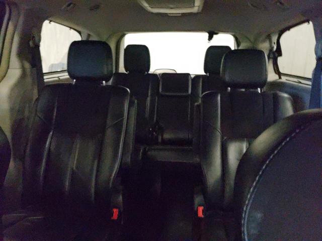 2016 CHRYSLER TOWN & COU - 2C4RC1GG8GR158402