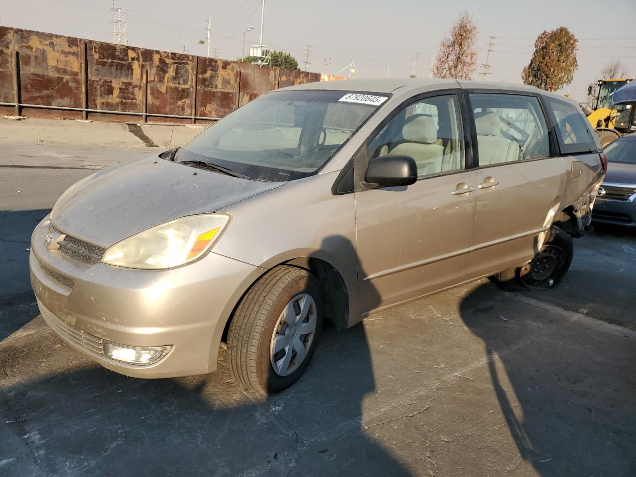  Salvage Toyota Sienna