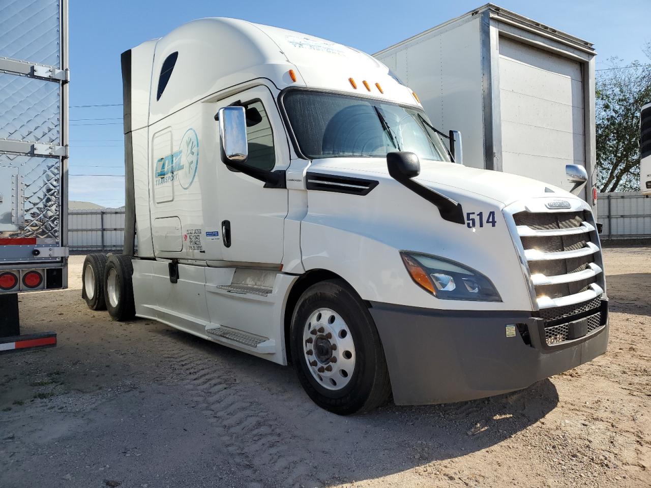 Lot #3049535659 2018 FREIGHTLINER CASCADIA 1