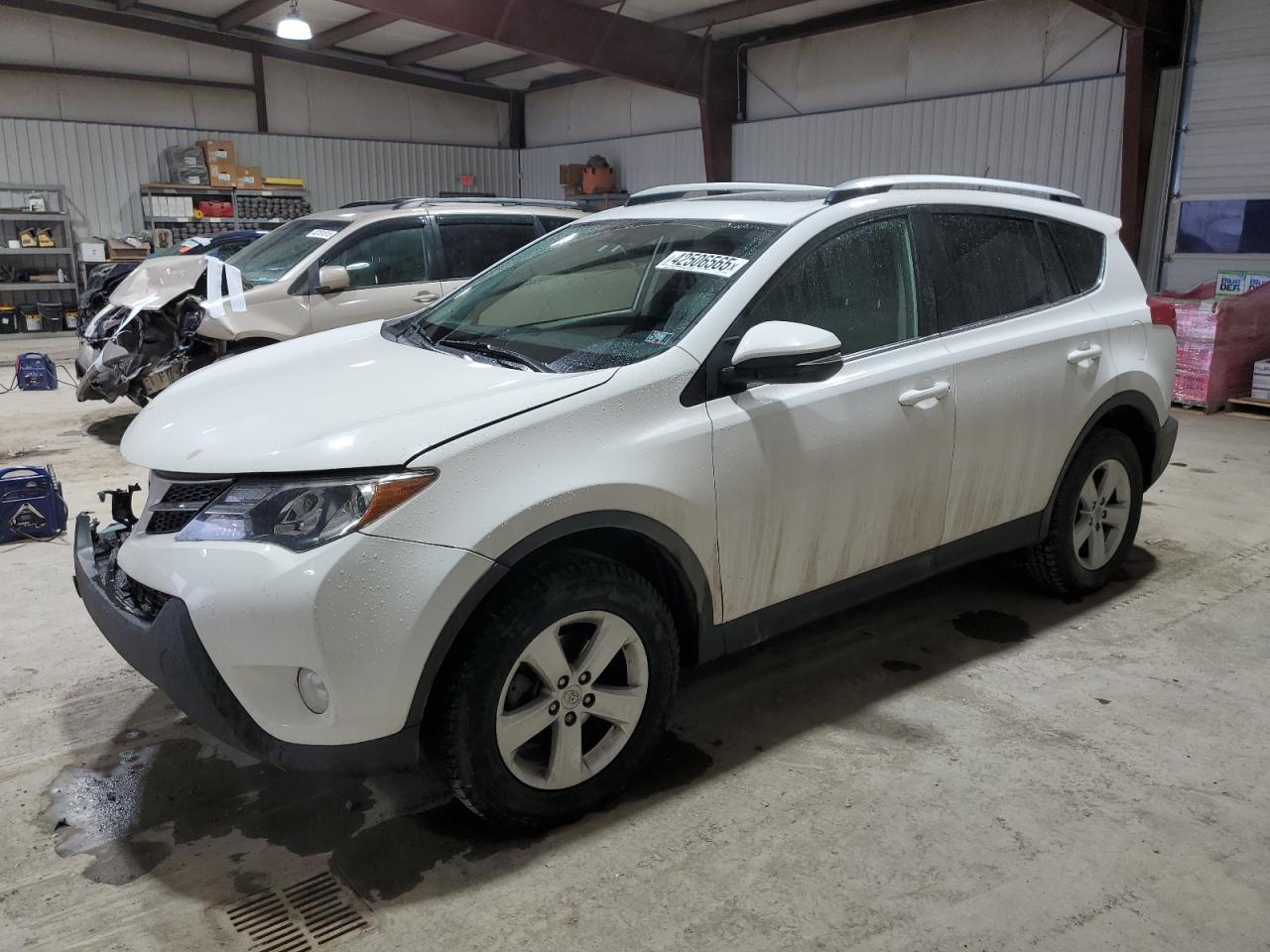  Salvage Toyota RAV4